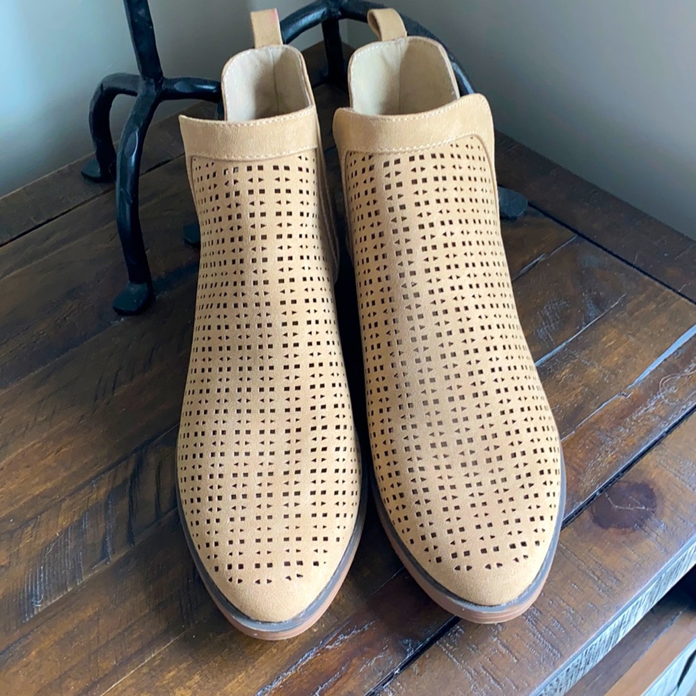 Restricted tan Booties 8.5